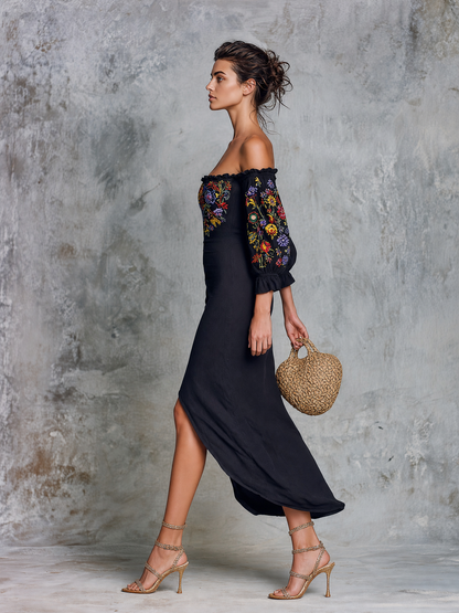 Women's Minimalist Strapless Embroidered Midi Dress With Three-Quarter Sleeves And Side-Slit Hem MDZ0847G6WY